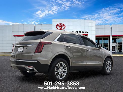 Used 2023 Cadillac XT5 Premium Luxury AWD/4WD image 5