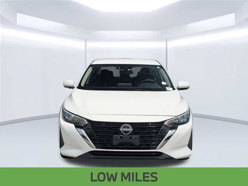 Used 2024 Nissan Sentra SV FWD image 11
