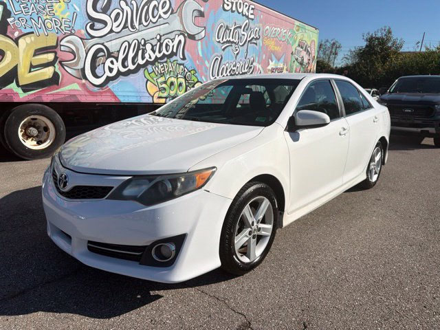 Used 2013 Toyota Camry SE FWD image 3