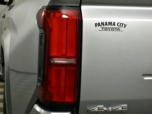 Certified 2025 Toyota Tacoma SR5 image 22