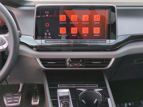 New 2026 Volkswagen Atlas Peak Edition image 15