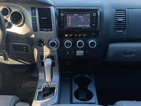 Used 2014 Toyota Sequoia Limited AWD/4WD image 20