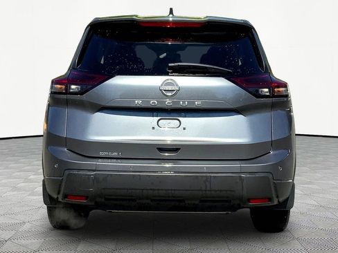 Used 2025 Nissan Rogue S image 6
