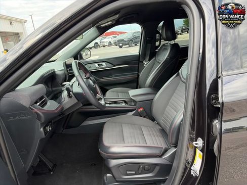 Used 2025 Ford Explorer ST-Line w/ ST-Line Street Pack AWD/4WD image 10
