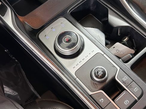 Used 2021 Kia Sorento S FWD image 17
