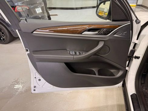 Used 2024 BMW X3 xDrive30i w/ Premium Package w/ZPA image 10