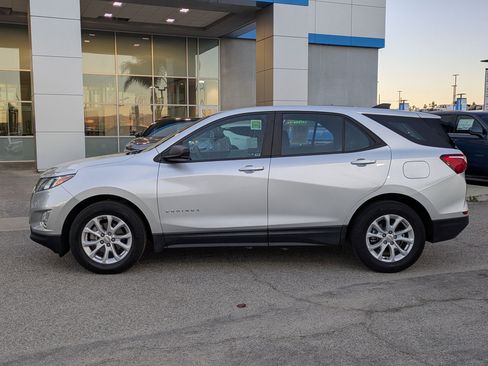 Used 2021 Chevrolet Equinox LS image 8