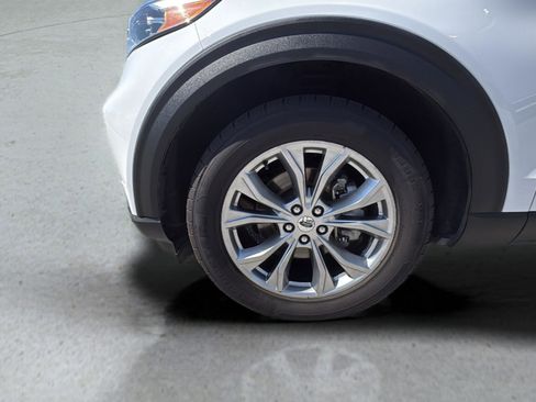 Used 2022 Ford Explorer Limited w/ Equipment Group 301A image 17