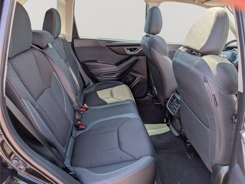 Used 2023 Subaru Forester Premium AWD/4WD image 13