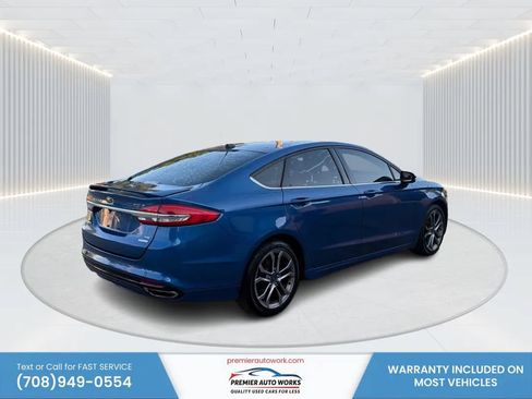 Used 2017 Ford Fusion SE w/ Equipment Group 201A FWD image 4