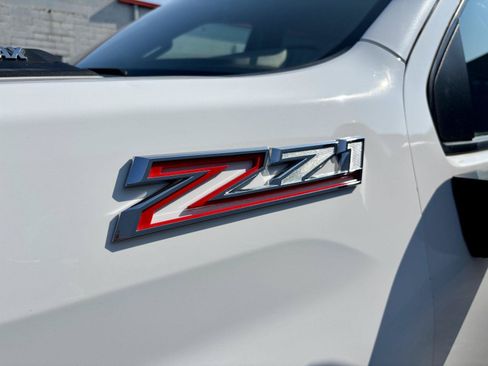Used 2024 Chevrolet Silverado 2500 LT AWD/4WD image 41
