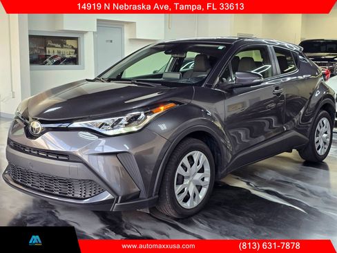Used 2021 Toyota C-HR LE image 4