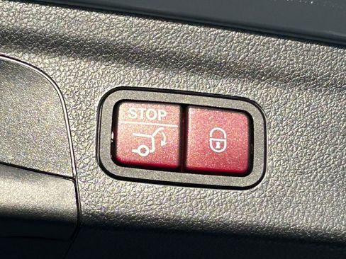 Used 2024 Mercedes-Benz GLE 450 4MATIC image 31