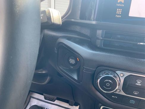 Used 2024 Jeep Wrangler Unlimited Rubicon 4xe image 26