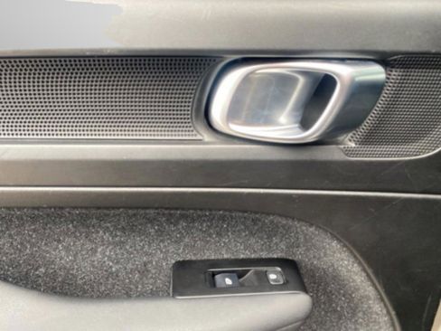 Used 2022 Volvo XC40 T4 R-Design w/ Climate Package image 30