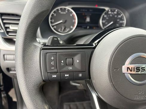 Used 2021 Nissan Rogue SV FWD image 5