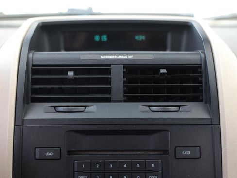 Used 2008 Ford Escape XLS FWD image 30