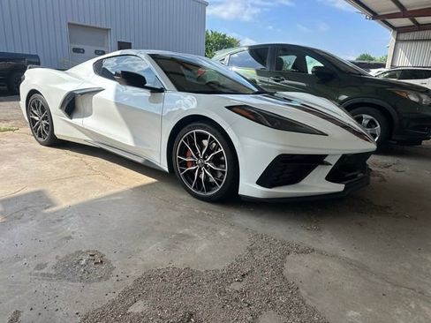 Used 2024 Chevrolet Corvette Stingray Premium Cpe w/ Z51 Performance Package RWD image 2
