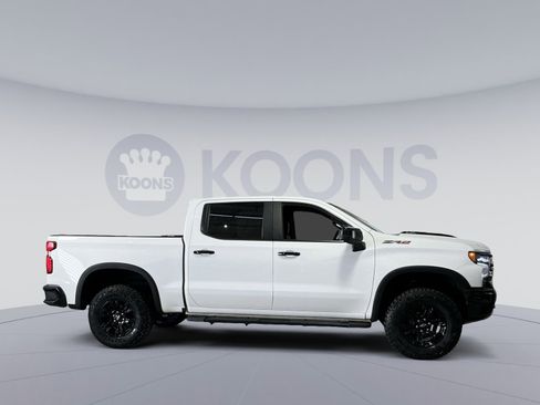 Used 2023 Chevrolet Silverado 1500 ZR2 w/ Technology Package image 17