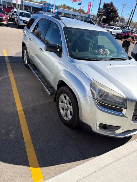 Used 2015 GMC Acadia SLE FWD image 1