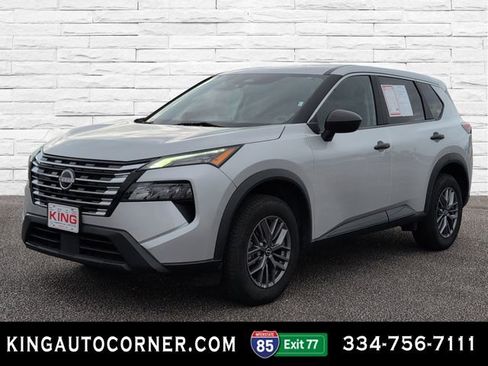 Used 2024 Nissan Rogue S AWD/4WD image 1