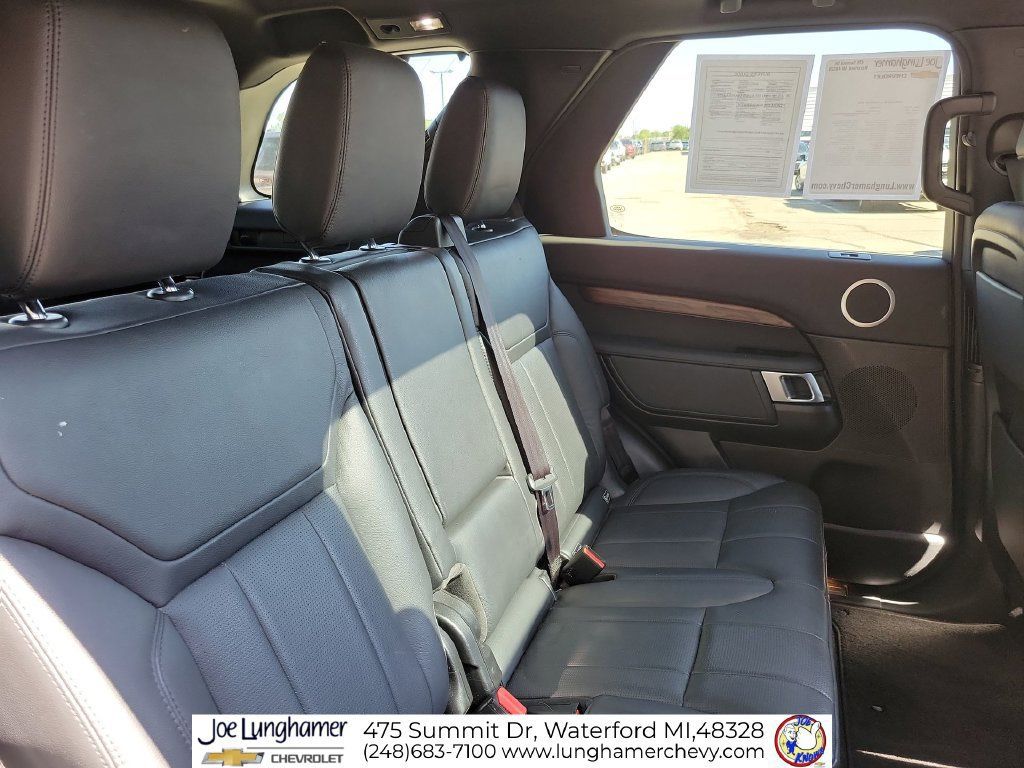Used 2019 Land Rover Discovery HSE AWD/4WD image 28