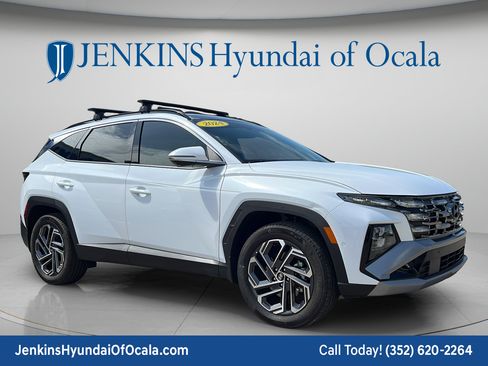 Certified 2025 Hyundai Tucson Limited AWD/4WD image 1