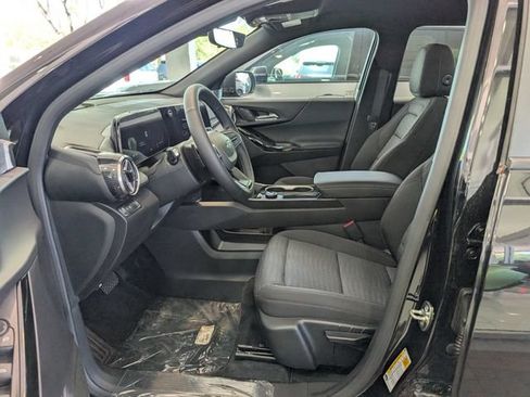 New 2026 Chevrolet Equinox LT w/ Midnight Edition FWD image 8