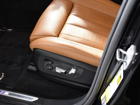 Used 2021 BMW X5 xDrive45e w/ M Sport Package AWD/4WD image 16
