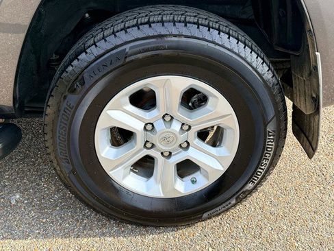 Used 2016 Toyota 4Runner SR5 image 43