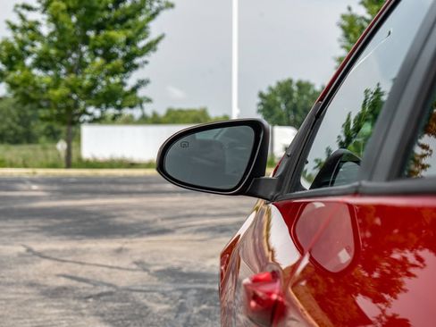 Used 2019 Toyota Corolla LE FWD image 16
