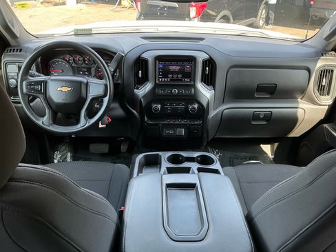 Used 2021 Chevrolet Silverado 1500 Custom image 17