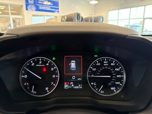Used 2024 Subaru Crosstrek 2.0i Premium AWD/4WD image 12