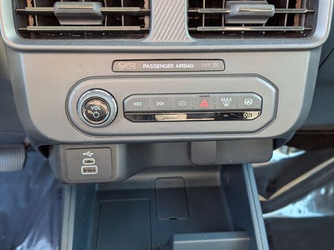 Certified 2025 Ford Maverick XL w/ Equipment Group 102A image 23