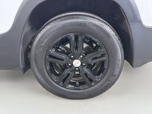 Used 2019 GMC Terrain SLE image 29