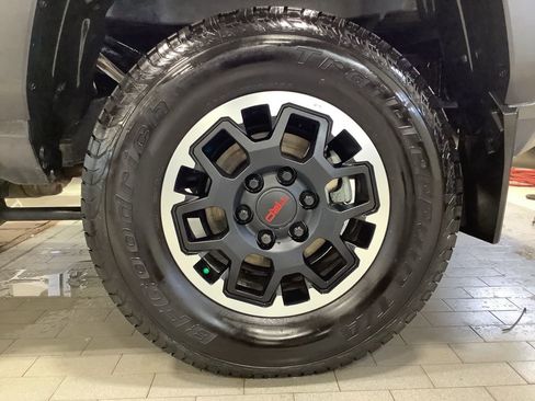 Used 2024 Toyota Tacoma TRD Off-Road image 24