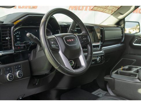 Used 2025 GMC Sierra 1500 SLT AWD/4WD image 31