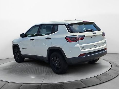 Used 2017 Jeep Compass Sport FWD image 3