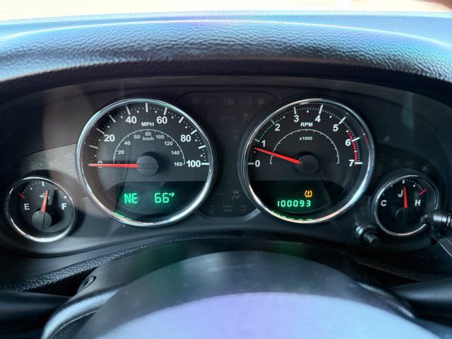 Used 2011 Jeep Wrangler Unlimited Sahara AWD/4WD image 20