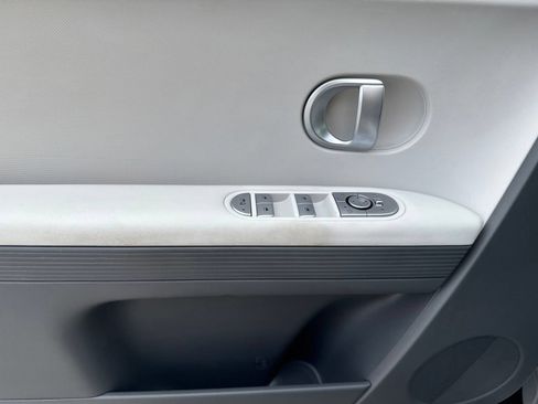 Certified 2024 Hyundai Ioniq 5 SEL AWD/4WD image 17