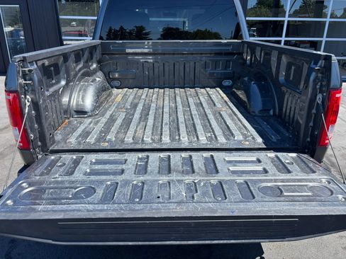 Used 2017 Ford F150 XLT AWD/4WD image 8