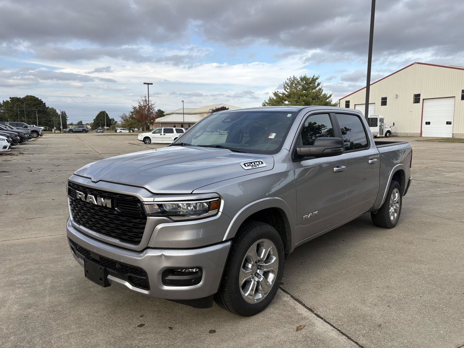 Used 2025 RAM 1500 Big Horn AWD/4WD image 4