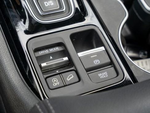 Used 2024 Honda Pilot Touring image 32