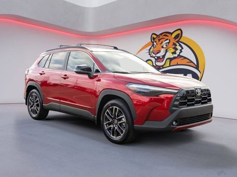 Used 2026 Toyota Corolla Cross XLE w/ Convenience Package image 3