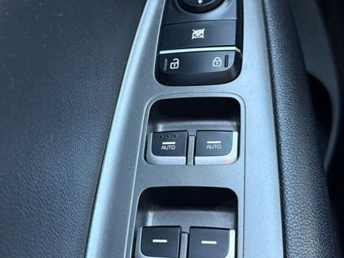 Used 2019 Kia Optima S image 13