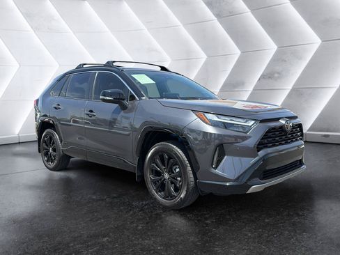 Used 2025 Toyota RAV4 XSE w/ Advanced Technology Package AWD/4WD image 1