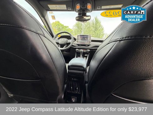 Used 2022 Jeep Compass Latitude w/ Sun and Sound Group AWD/4WD image 13