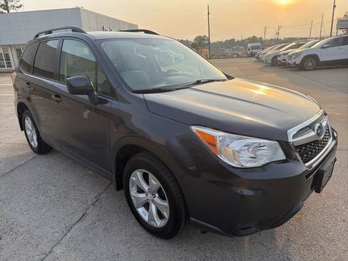 Used 2015 Subaru Forester 2.5i Premium w/ All-Weather Package image 4