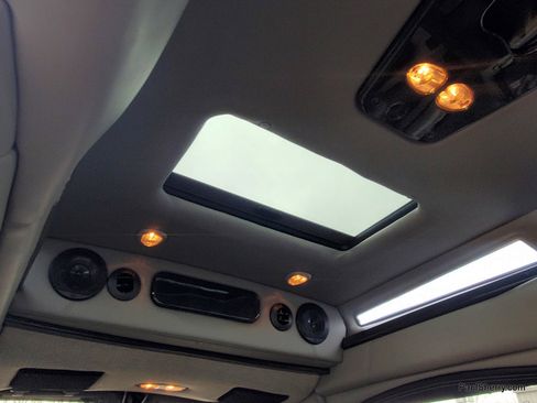 Used 2021 Chevrolet Express 2500 LS w/ Enhanced Convenience Package image 11