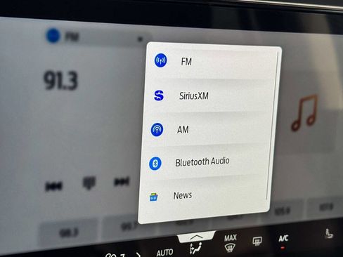 Used 2025 Ford Expedition Active AWD/4WD image 40